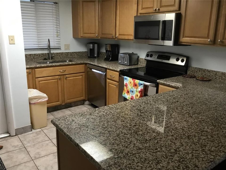 В аренду: $4,200 (2 спален, 2 ванн, 1080 Квадратных фут)