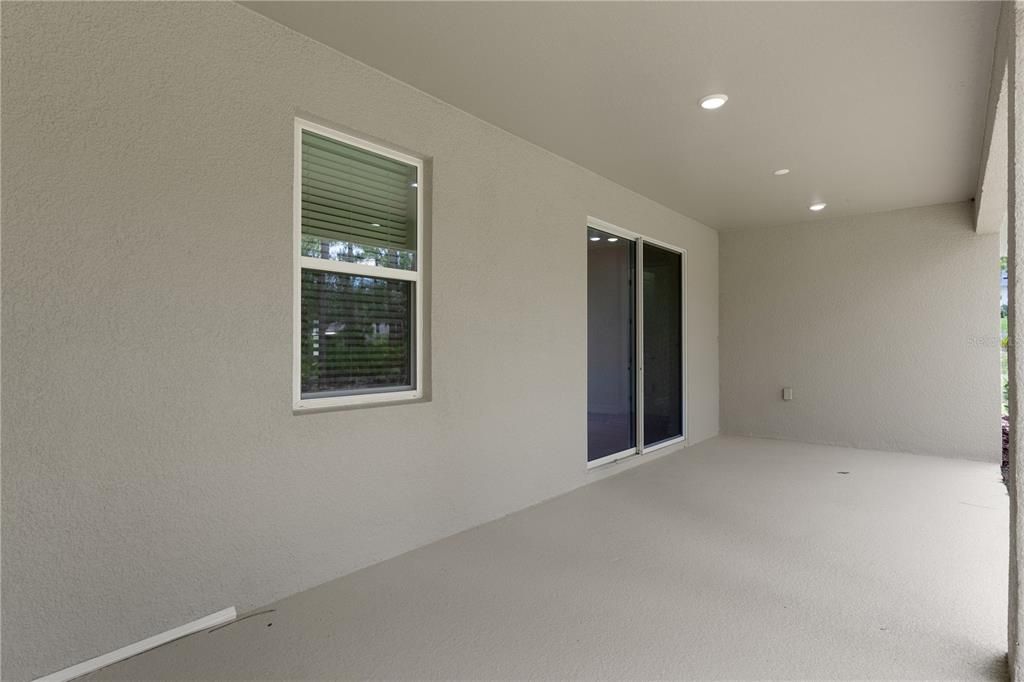 En Venta: $575,000 (3 camas, 2 baños, 2200 Pies cuadrados)