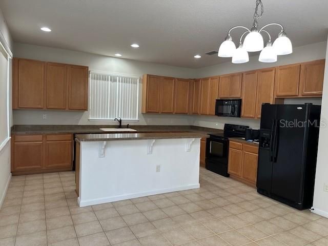 На продажу: $339,300 (3 спален, 2 ванн, 1924 Квадратных фут)