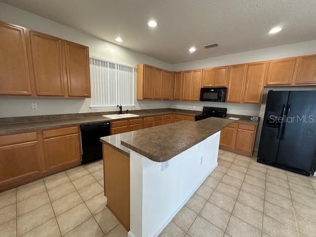 На продажу: $339,300 (3 спален, 2 ванн, 1924 Квадратных фут)