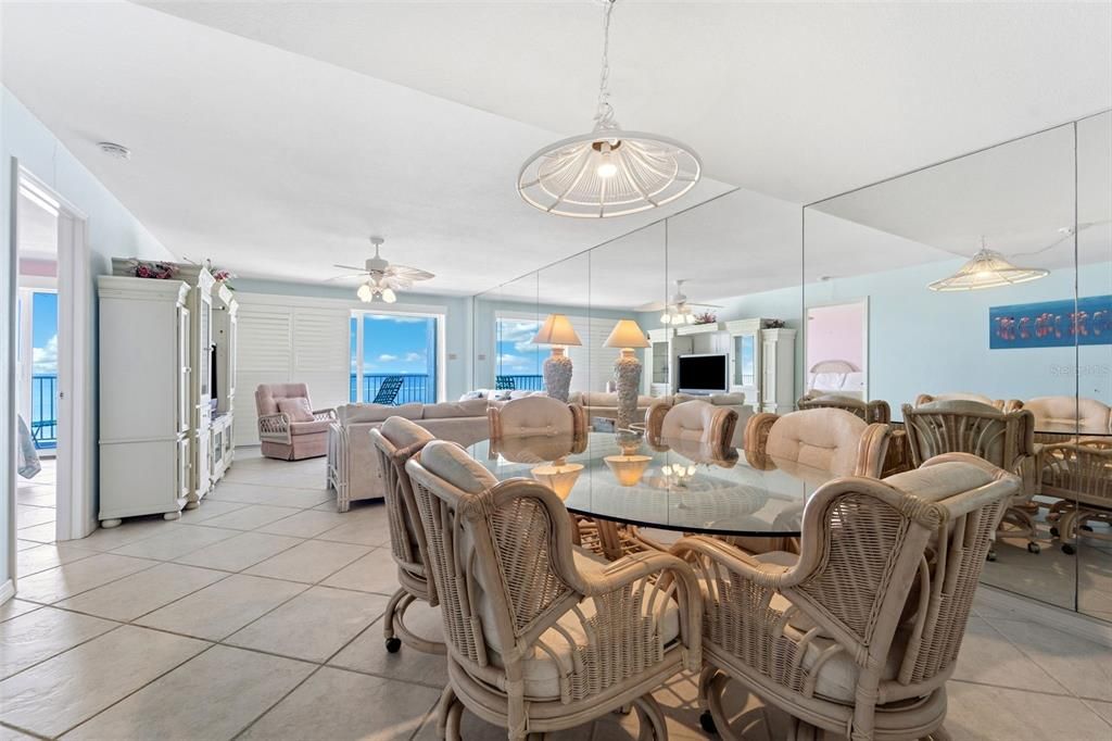 合同活跃: $999,900 (3 贝兹, 2 浴室, 1345 平方英尺)