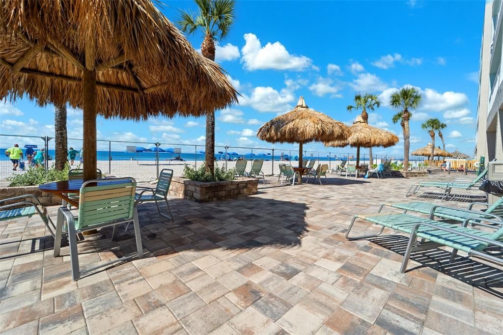 合同活跃: $999,900 (3 贝兹, 2 浴室, 1345 平方英尺)