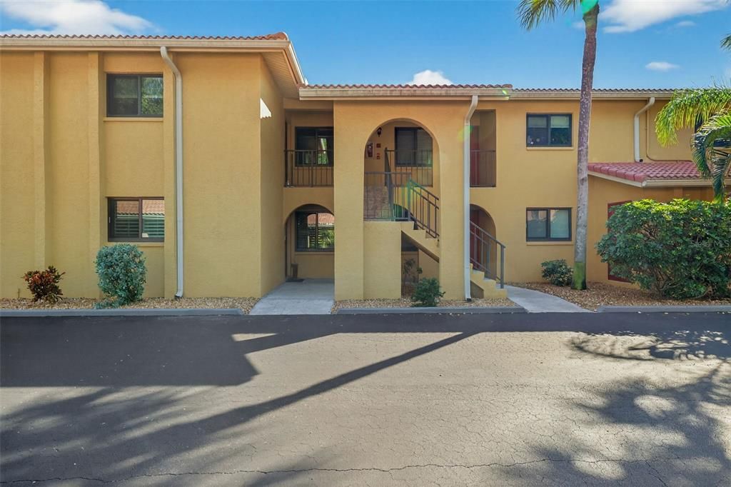 For Sale: $329,900 (3 beds, 2 baths, 1151 Square Feet)