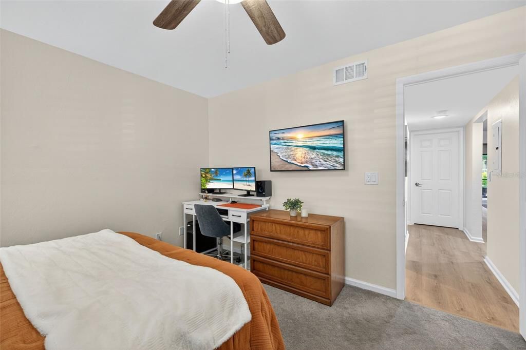 For Sale: $329,900 (3 beds, 2 baths, 1151 Square Feet)