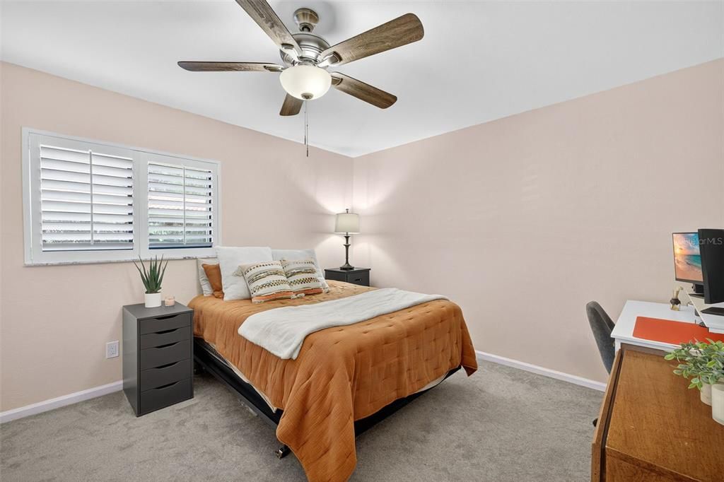 For Sale: $329,900 (3 beds, 2 baths, 1151 Square Feet)