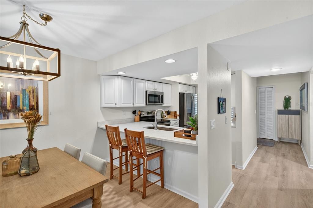 For Sale: $329,900 (3 beds, 2 baths, 1151 Square Feet)