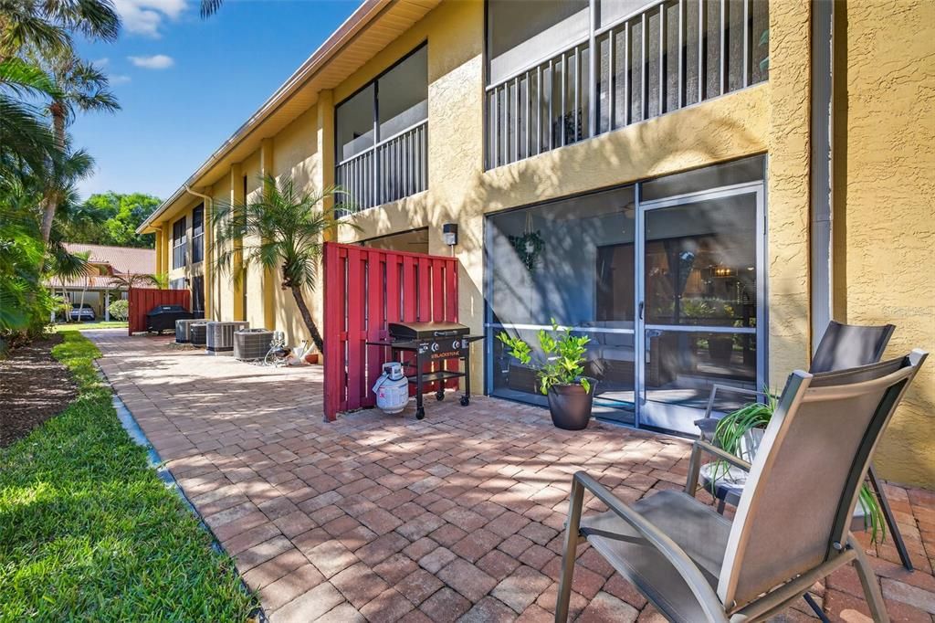 For Sale: $329,900 (3 beds, 2 baths, 1151 Square Feet)