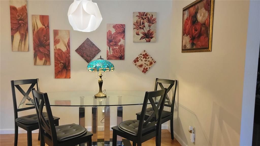 Active With Contract: $119,999 (2 beds, 2 baths, 1385 Square Feet)