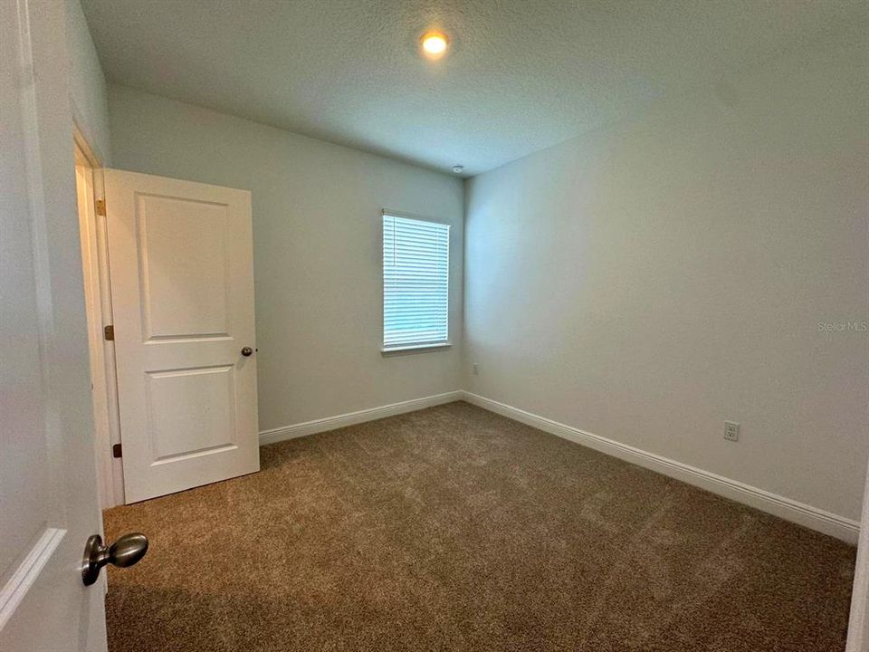 For Rent: $2,750 (4 beds, 2 baths, 1884 Square Feet)