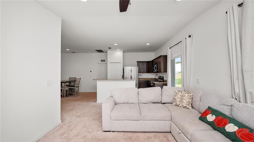 For Rent: $2,000 (3 beds, 2 baths, 1265 Square Feet)