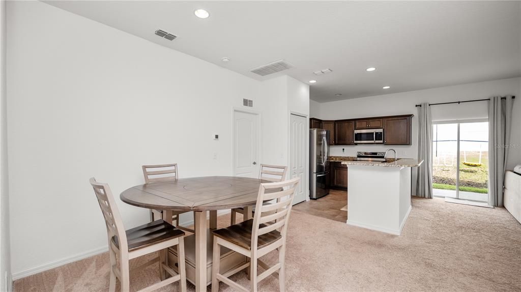 For Rent: $2,000 (3 beds, 2 baths, 1265 Square Feet)