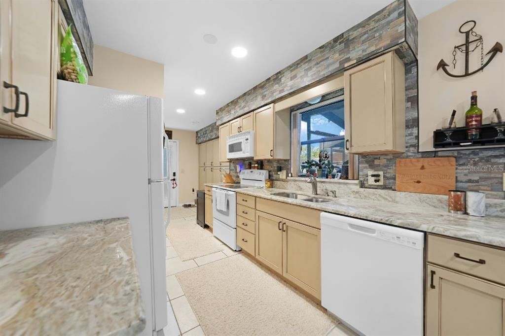 В аренду: $3,500 (2 спален, 2 ванн, 996 Квадратных фут)