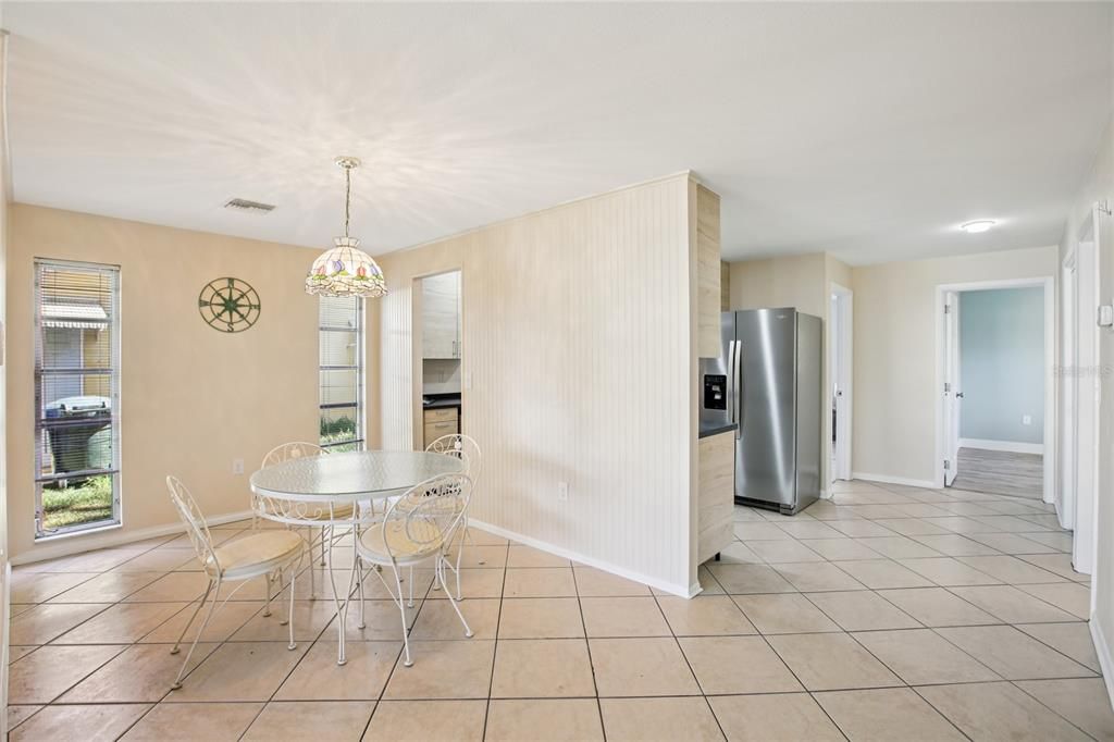 На продажу: $439,900 (2 спален, 2 ванн, 1064 Квадратных фут)