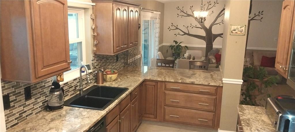 На продажу: $260,000 (3 спален, 2 ванн, 1249 Квадратных фут)