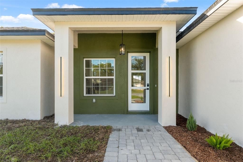 For Sale: $322,000 (4 beds, 2 baths, 1751 Square Feet)