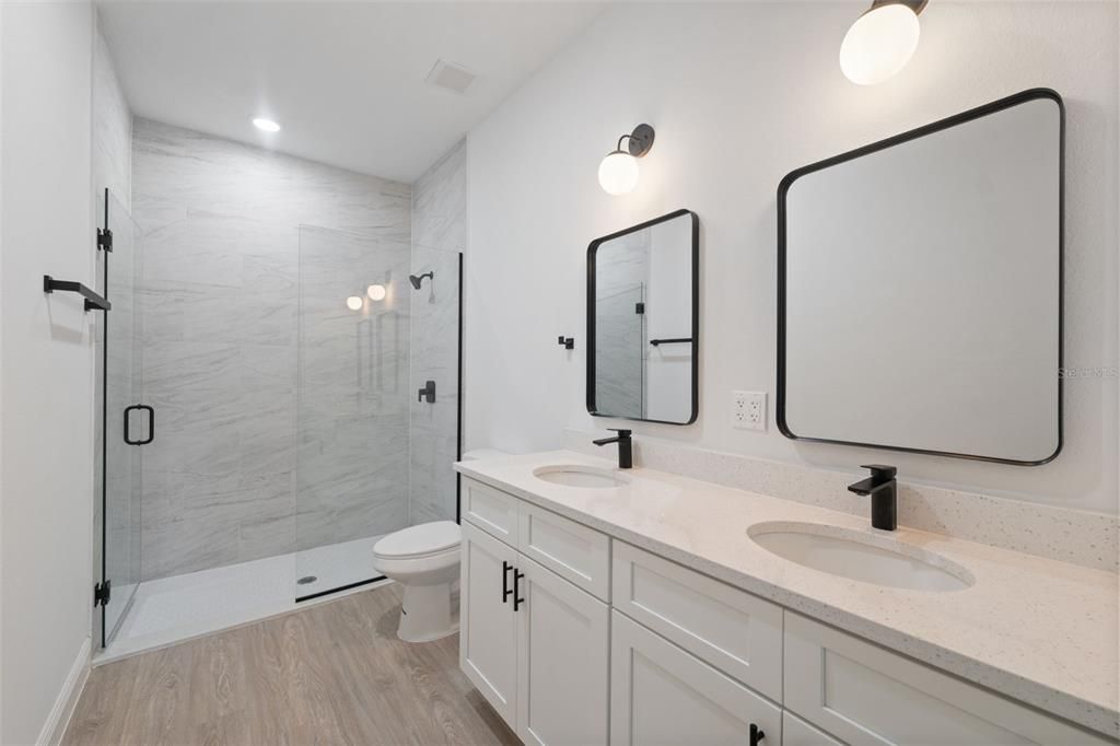 For Sale: $322,000 (4 beds, 2 baths, 1751 Square Feet)