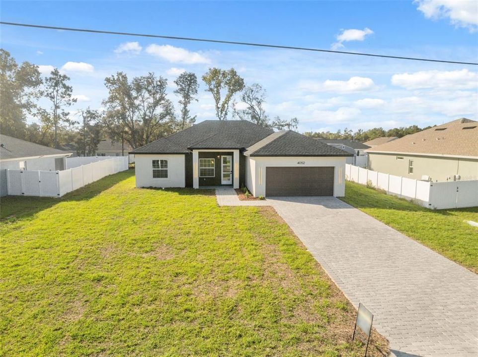 For Sale: $322,000 (4 beds, 2 baths, 1751 Square Feet)