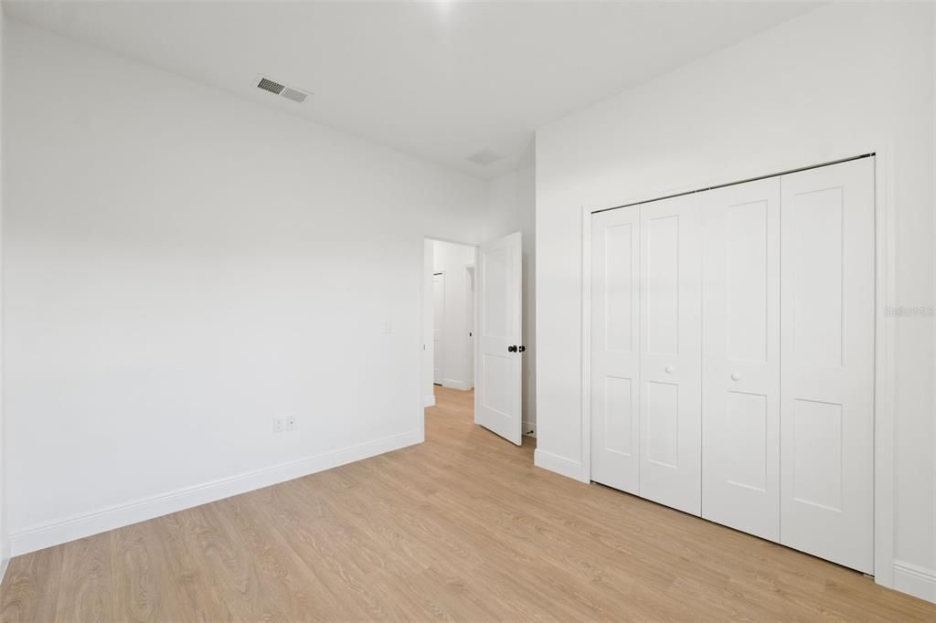 For Sale: $322,000 (4 beds, 2 baths, 1751 Square Feet)