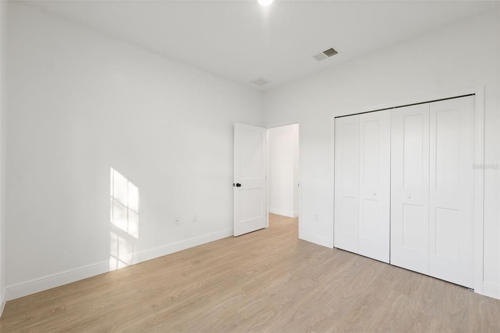 For Sale: $322,000 (4 beds, 2 baths, 1751 Square Feet)