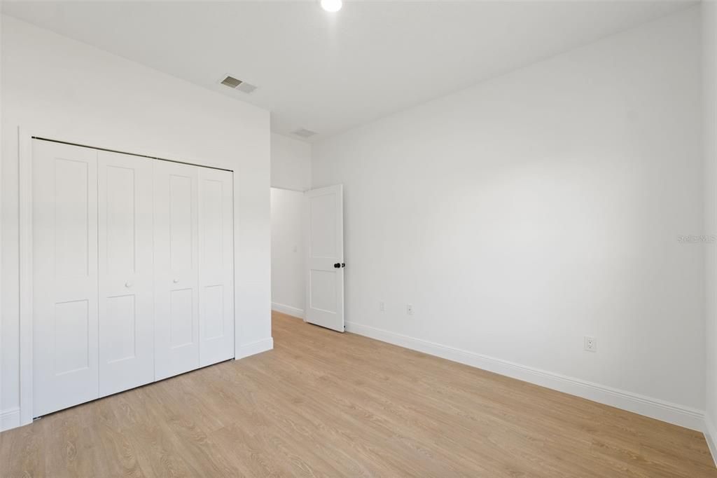 For Sale: $322,000 (4 beds, 2 baths, 1751 Square Feet)