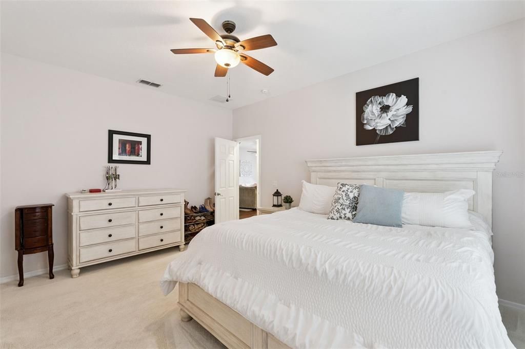 Active With Contract: $485,000 (3 beds, 2 baths, 1749 Square Feet)