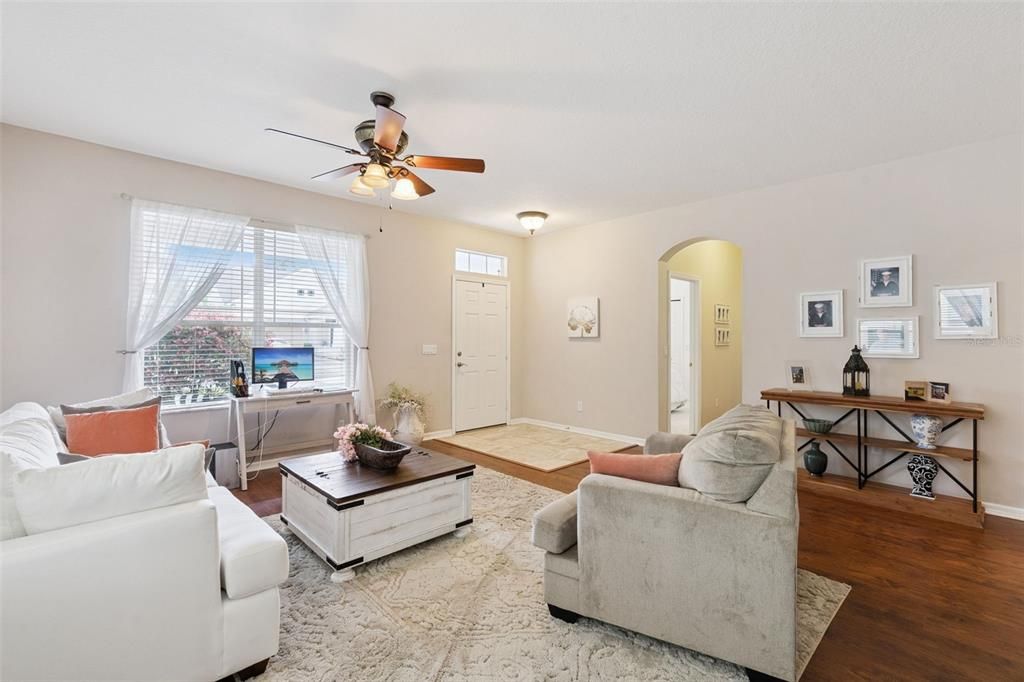 Active With Contract: $485,000 (3 beds, 2 baths, 1749 Square Feet)