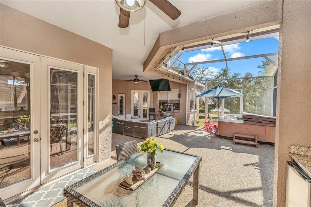 En Venta: $744,900 (4 camas, 3 baños, 2836 Pies cuadrados)