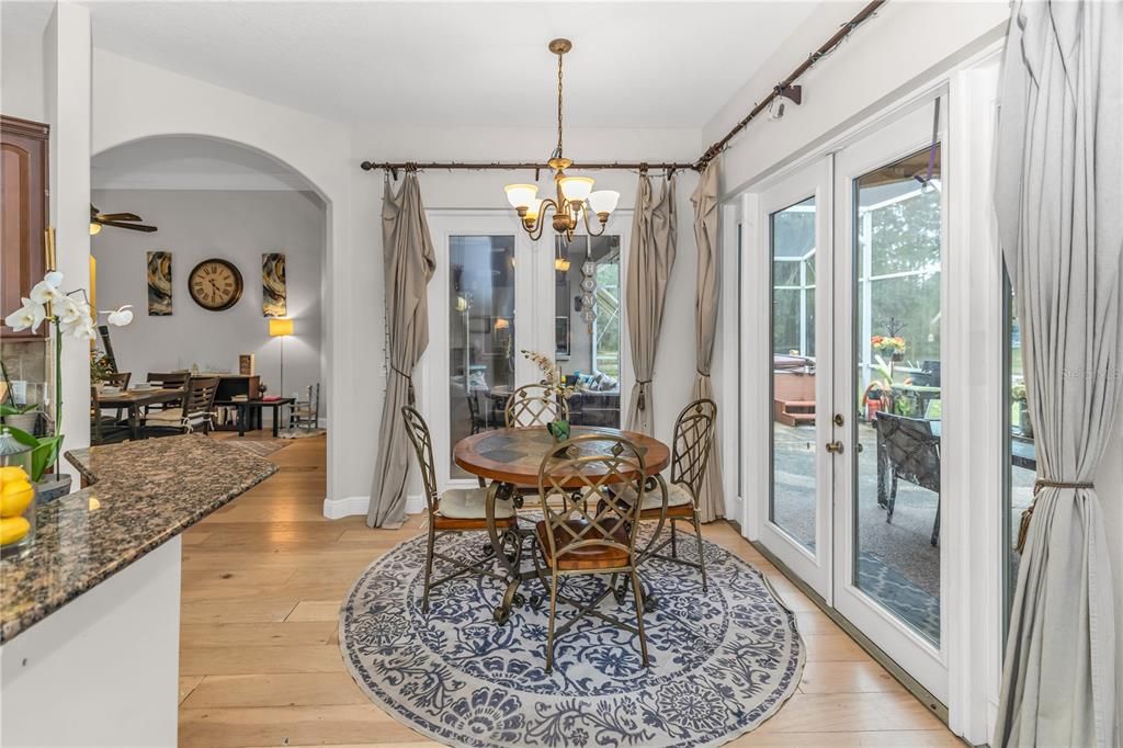 En Venta: $744,900 (4 camas, 3 baños, 2836 Pies cuadrados)