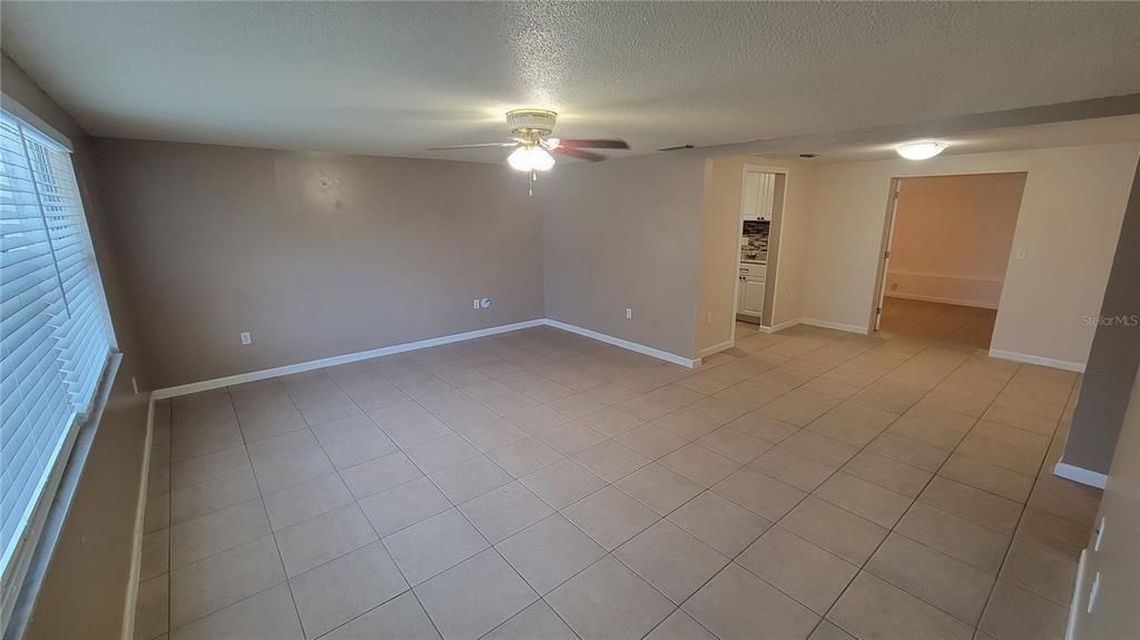 待售: $375,000 (3 贝兹, 2 浴室, 1532 平方英尺)