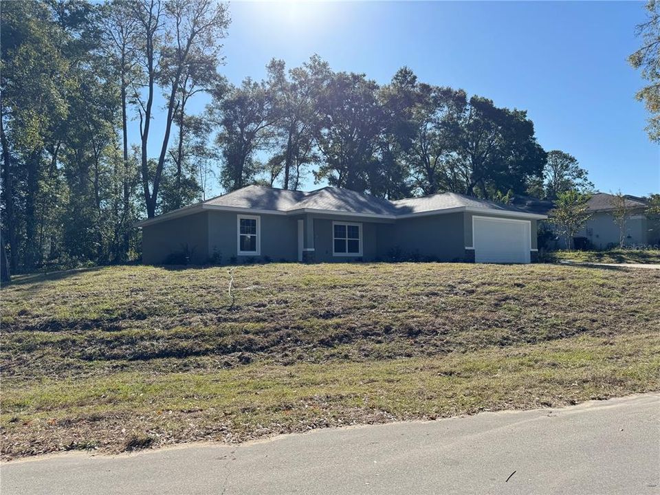 Activo con contrato: $274,500 (3 camas, 2 baños, 1557 Pies cuadrados)