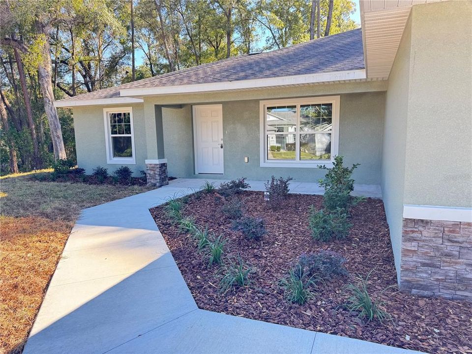 Activo con contrato: $274,500 (3 camas, 2 baños, 1557 Pies cuadrados)