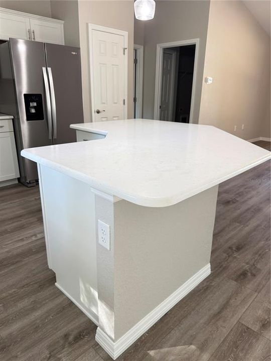 Activo con contrato: $274,500 (3 camas, 2 baños, 1557 Pies cuadrados)