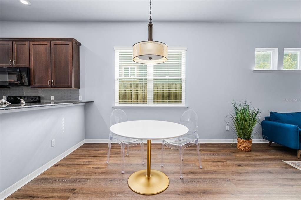 For Sale: $315,000 (2 beds, 2 baths, 1256 Square Feet)