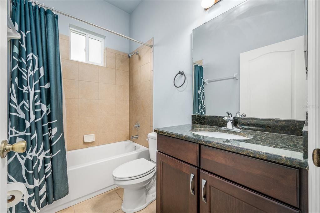 For Sale: $315,000 (2 beds, 2 baths, 1256 Square Feet)