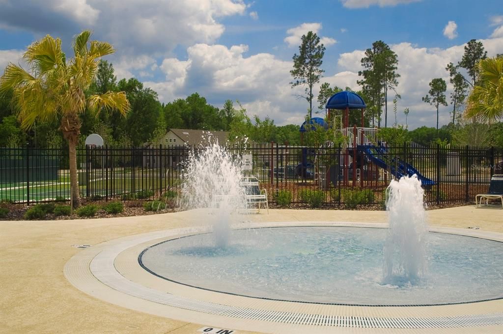 For Sale: $315,000 (2 beds, 2 baths, 1256 Square Feet)