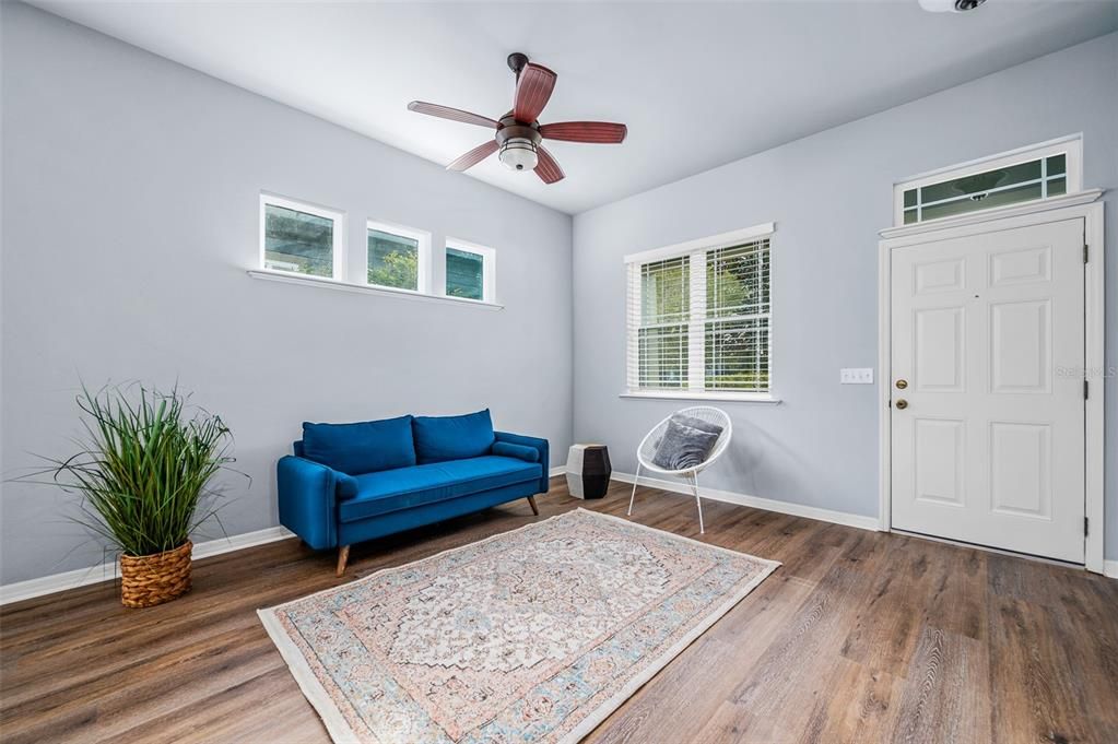 For Sale: $315,000 (2 beds, 2 baths, 1256 Square Feet)