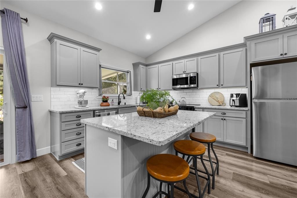 Active With Contract: $465,000 (3 beds, 2 baths, 1738 Square Feet)