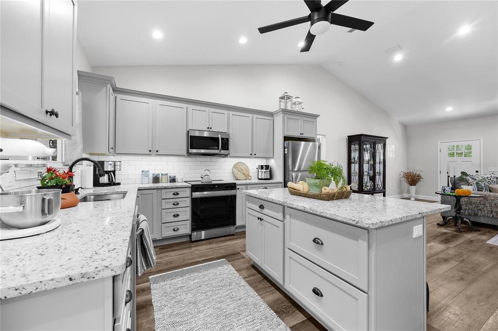 Active With Contract: $465,000 (3 beds, 2 baths, 1738 Square Feet)