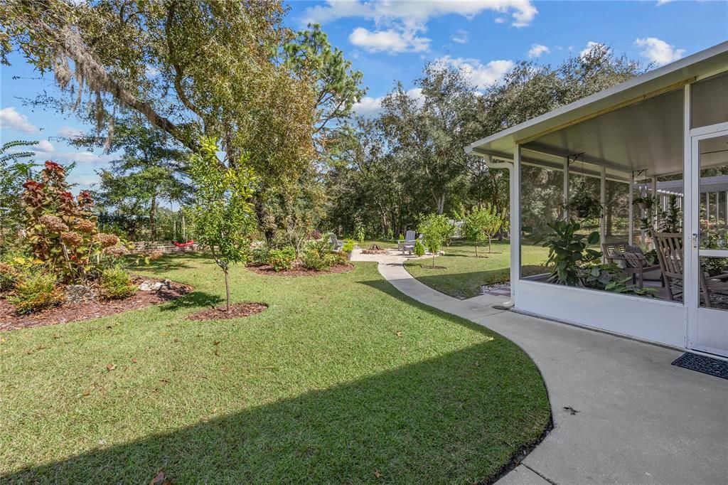 Active With Contract: $465,000 (3 beds, 2 baths, 1738 Square Feet)