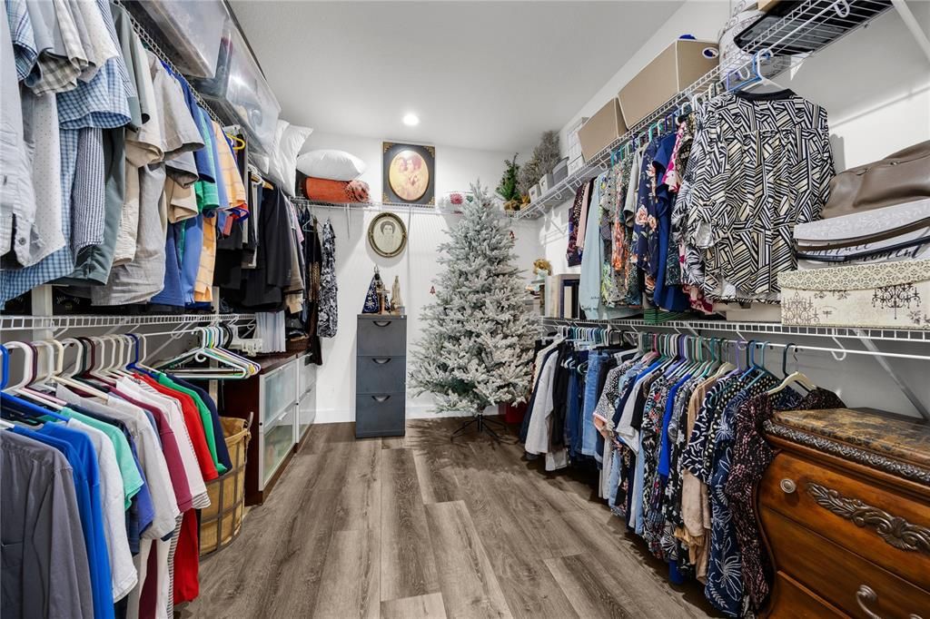 Active With Contract: $465,000 (3 beds, 2 baths, 1738 Square Feet)