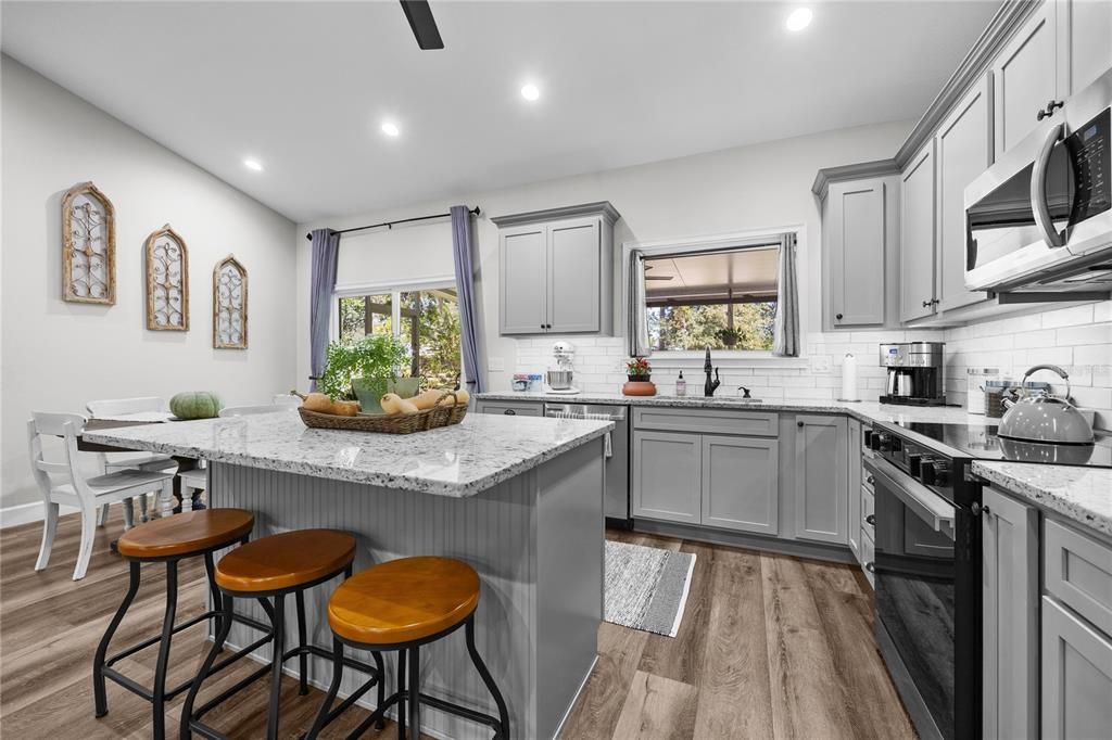 Active With Contract: $465,000 (3 beds, 2 baths, 1738 Square Feet)