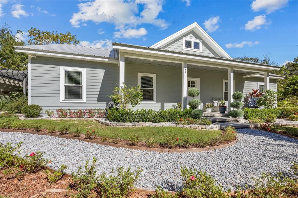 Active With Contract: $465,000 (3 beds, 2 baths, 1738 Square Feet)