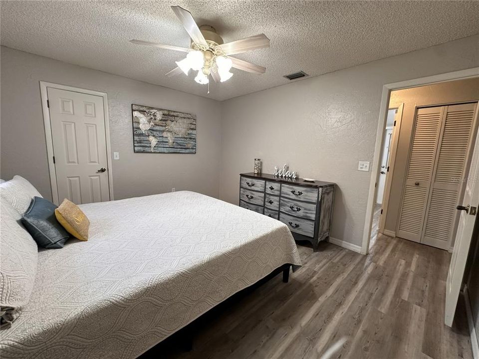 For Sale: $569,000 (3 beds, 2 baths, 1982 Square Feet)