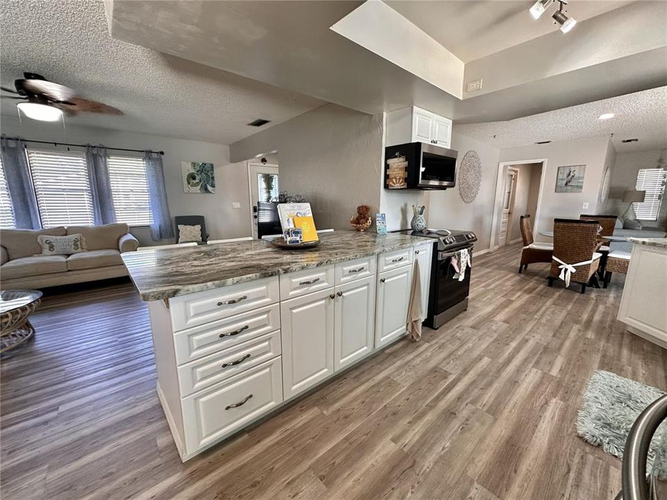 For Sale: $569,000 (3 beds, 2 baths, 1982 Square Feet)