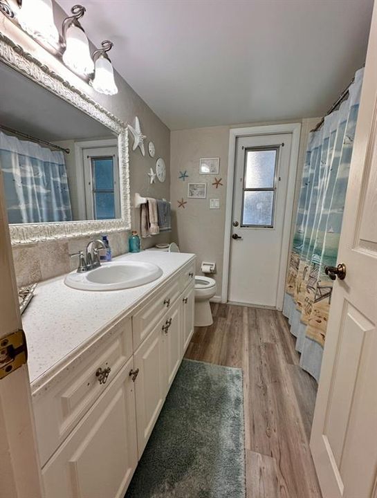 For Sale: $569,000 (3 beds, 2 baths, 1982 Square Feet)