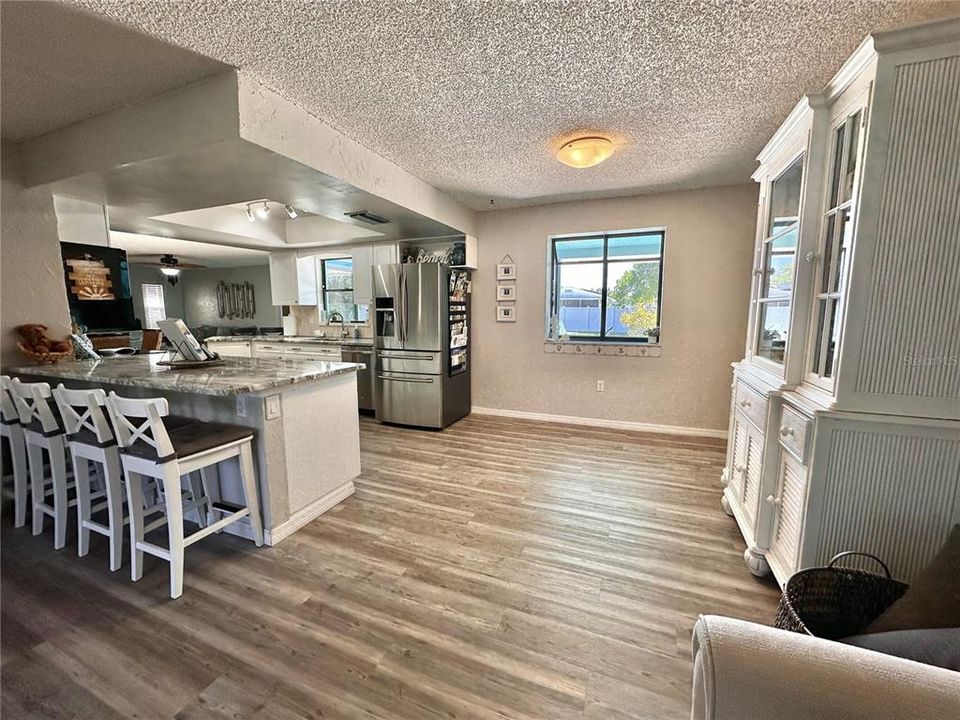 For Sale: $569,000 (3 beds, 2 baths, 1982 Square Feet)