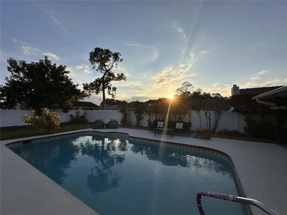 For Sale: $569,000 (3 beds, 2 baths, 1982 Square Feet)