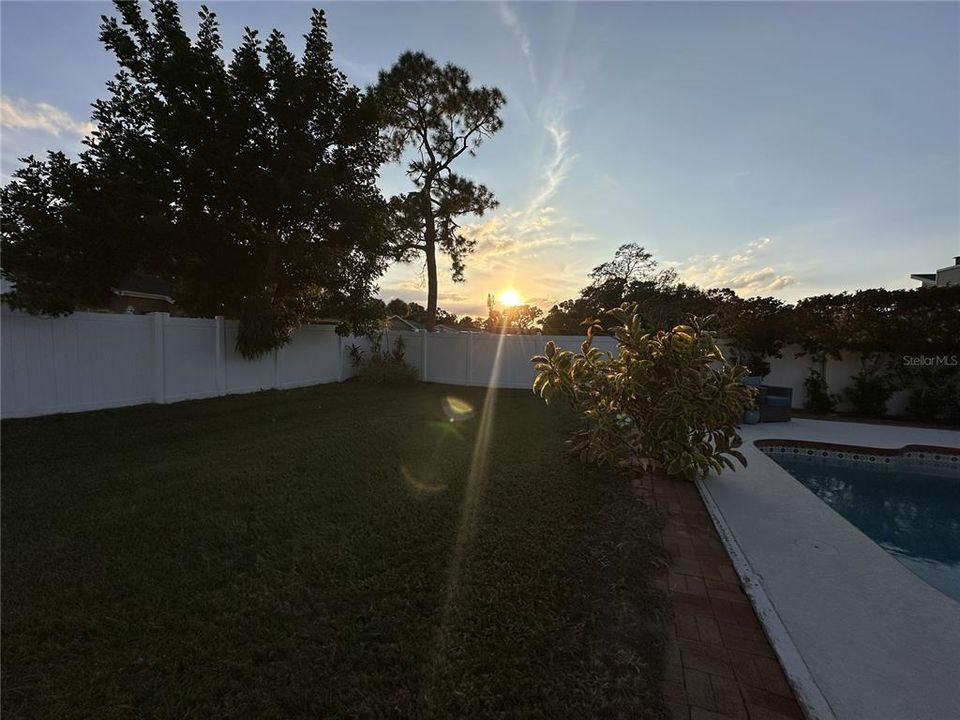 For Sale: $569,000 (3 beds, 2 baths, 1982 Square Feet)