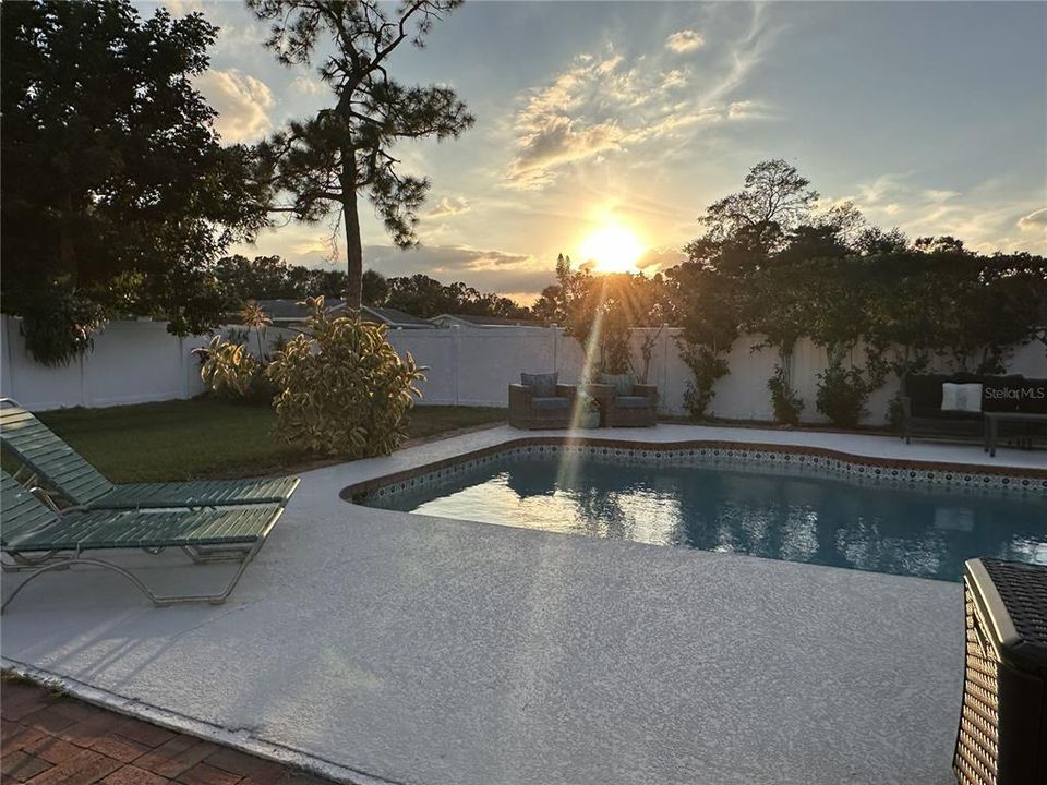 For Sale: $569,000 (3 beds, 2 baths, 1982 Square Feet)