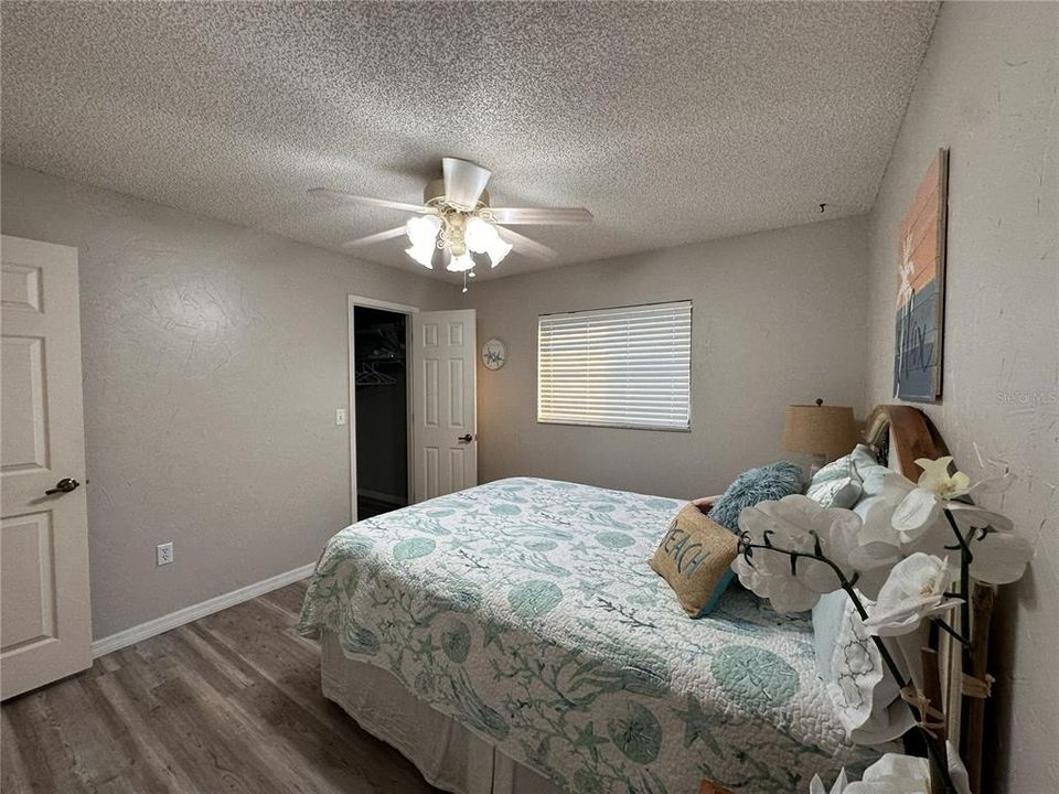 For Sale: $569,000 (3 beds, 2 baths, 1982 Square Feet)